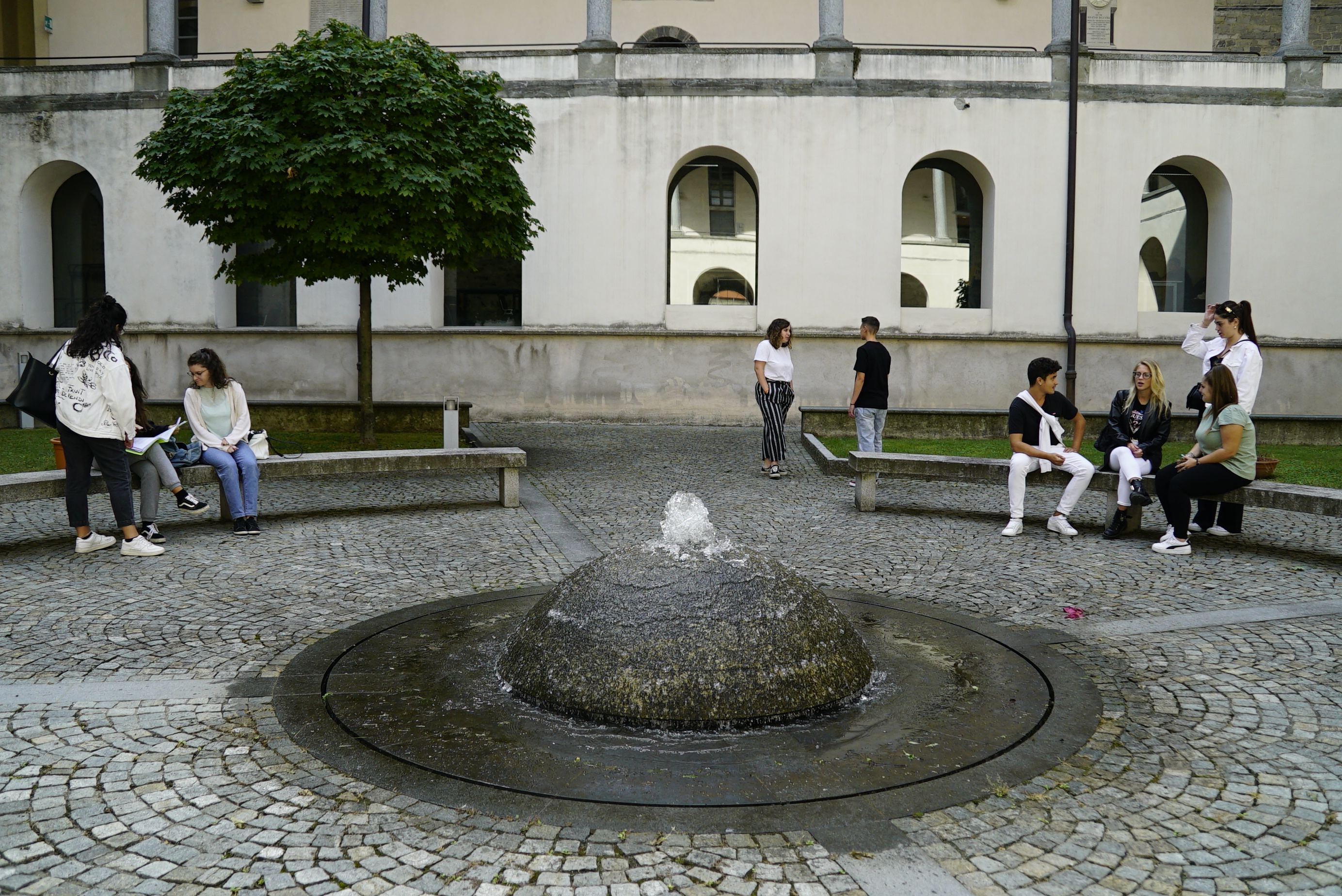 Como - Chiostro di Sant'Abbondio