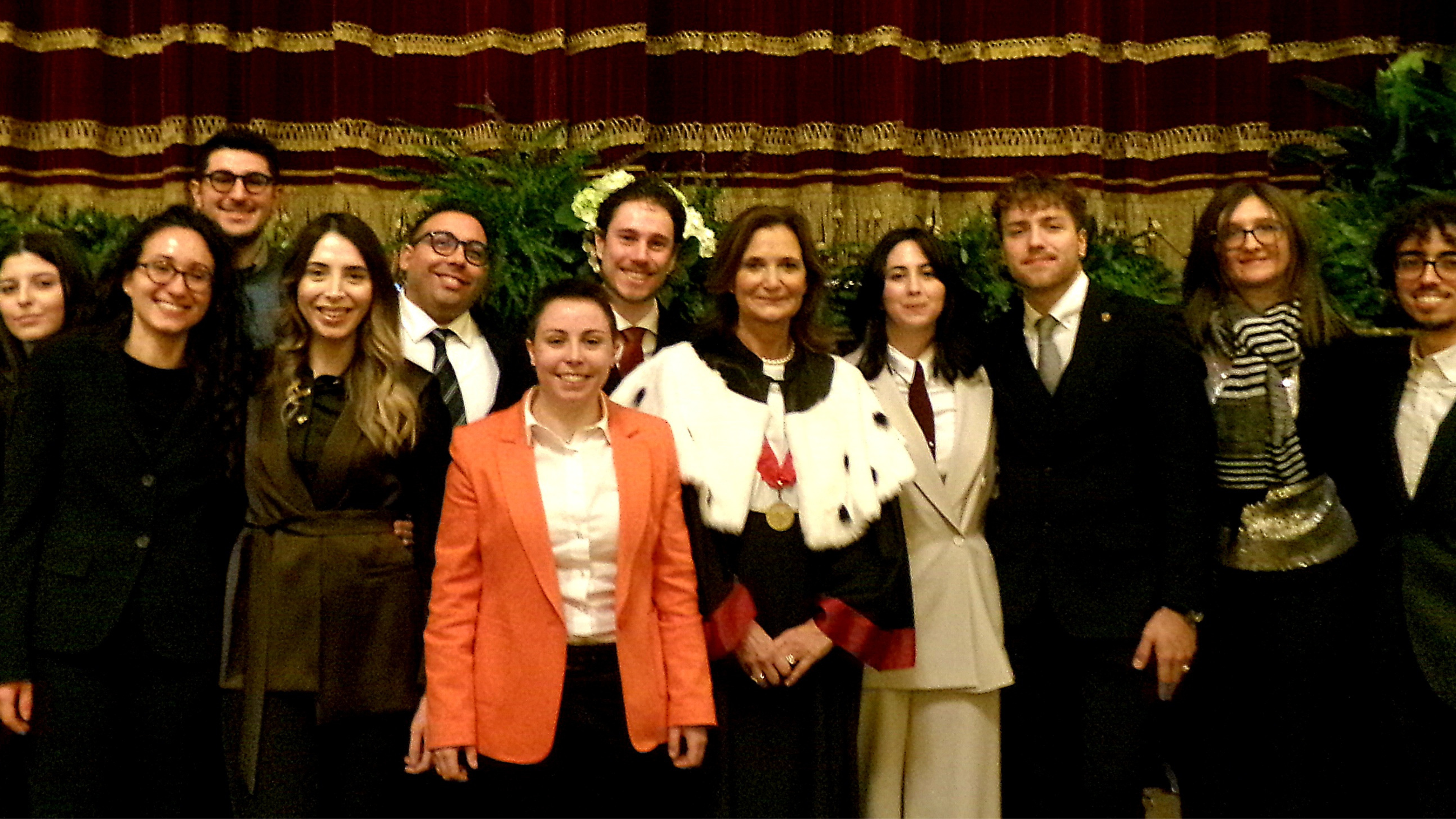 Rettrice con gli studenti del Cgs