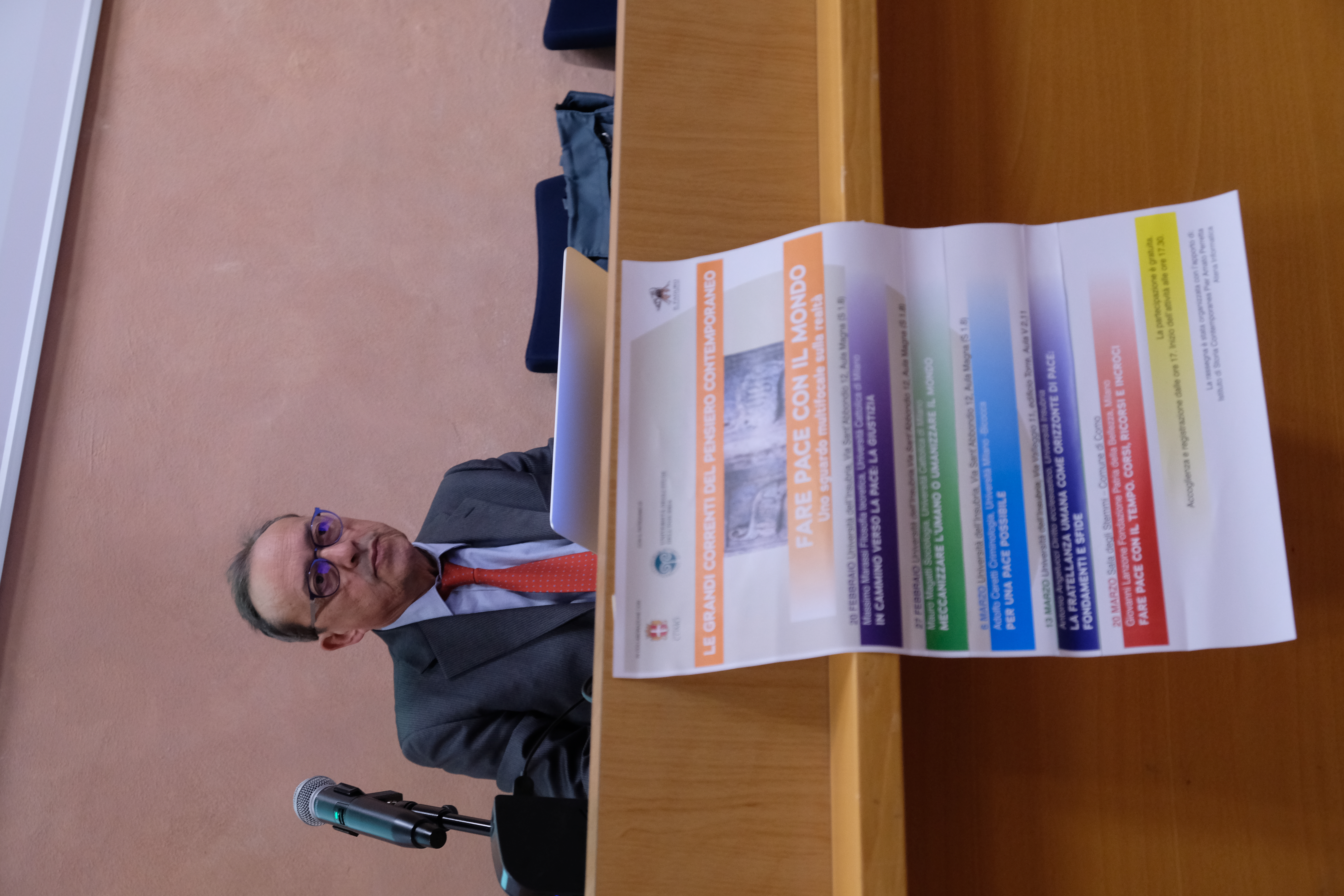 Rassegna - Fare pace con il mondo