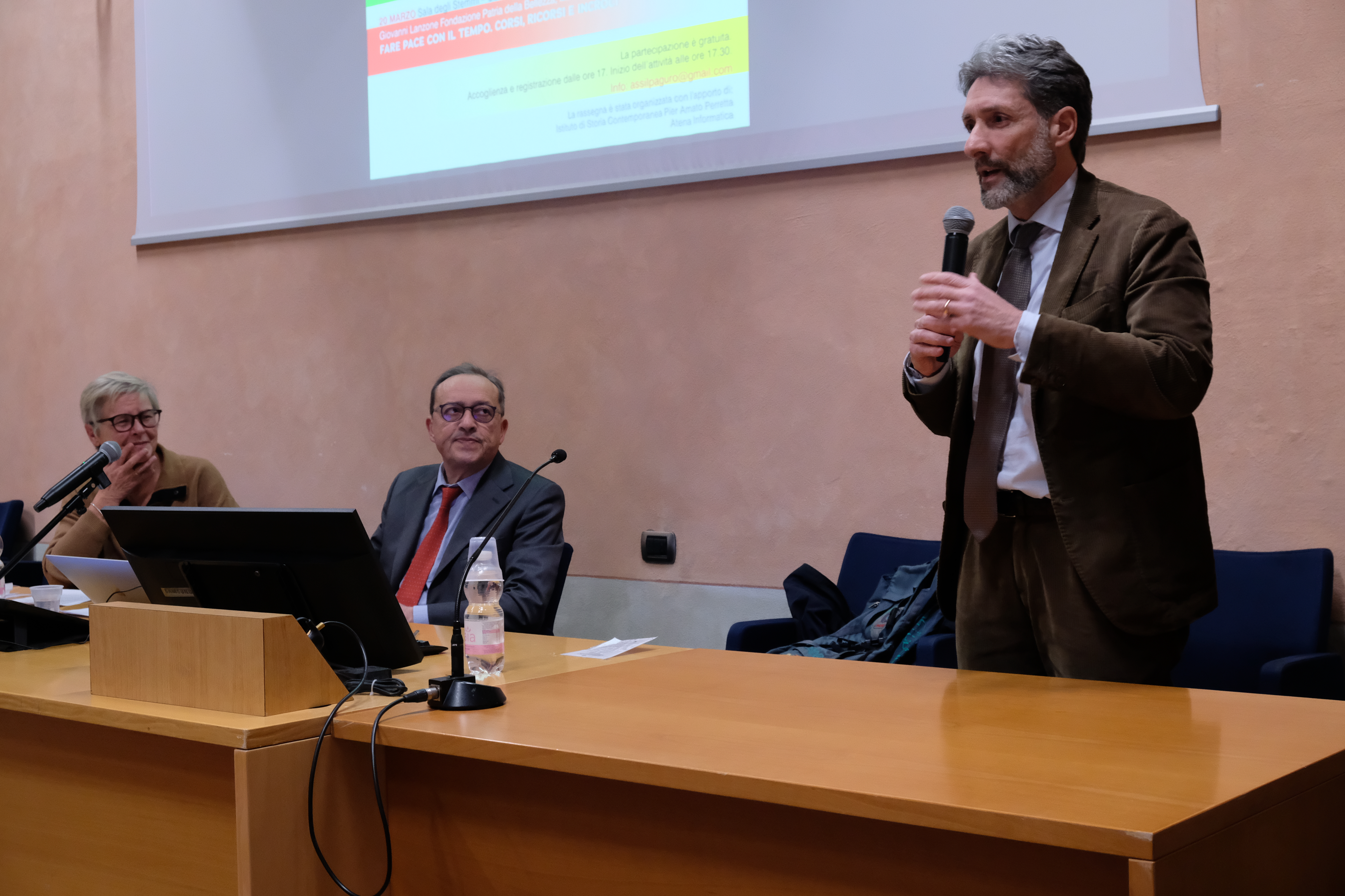 Rassegna - Fare pace con il mondo