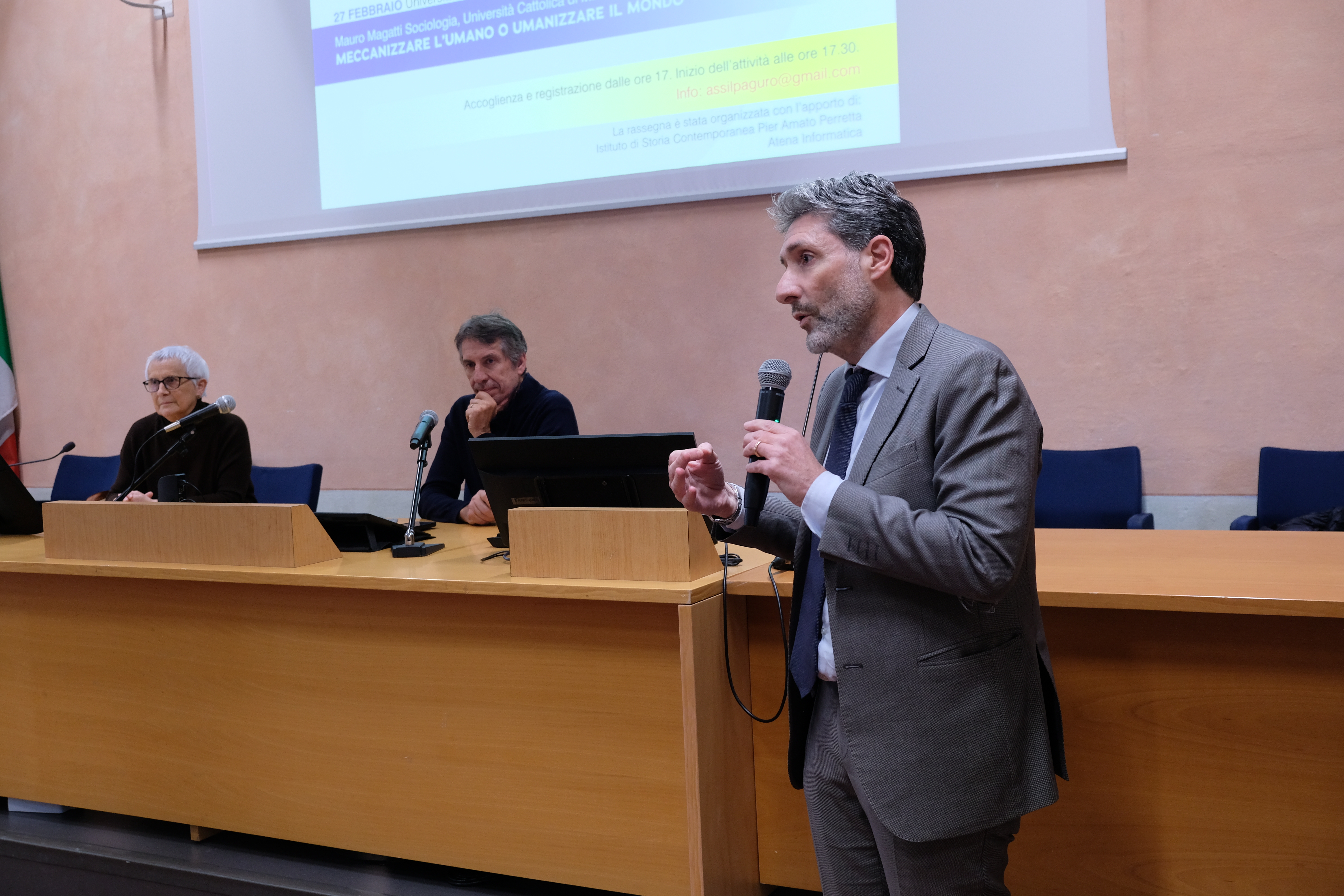 Rassegna - Fare pace con il mondo