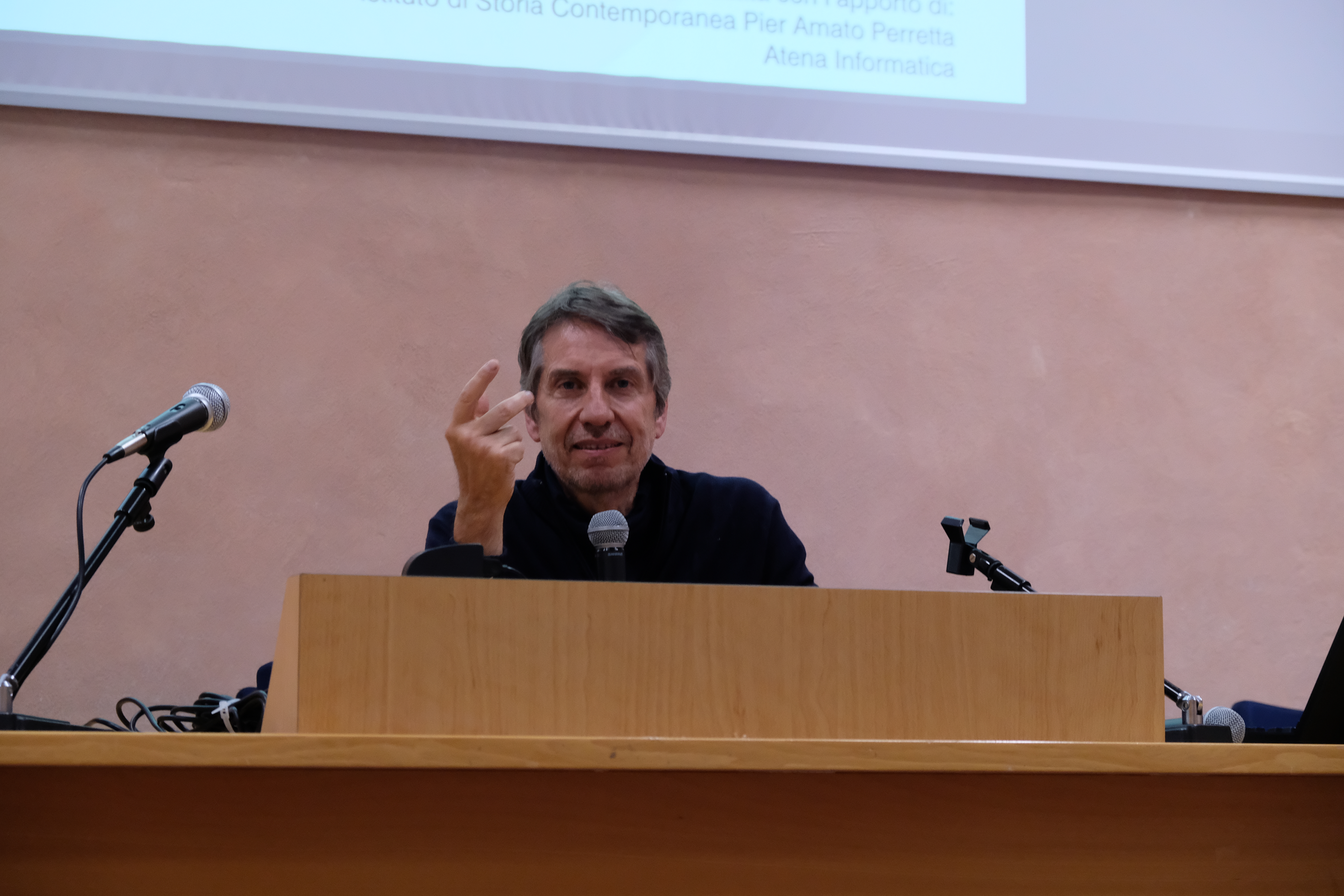 Rassegna - Fare pace con il mondo