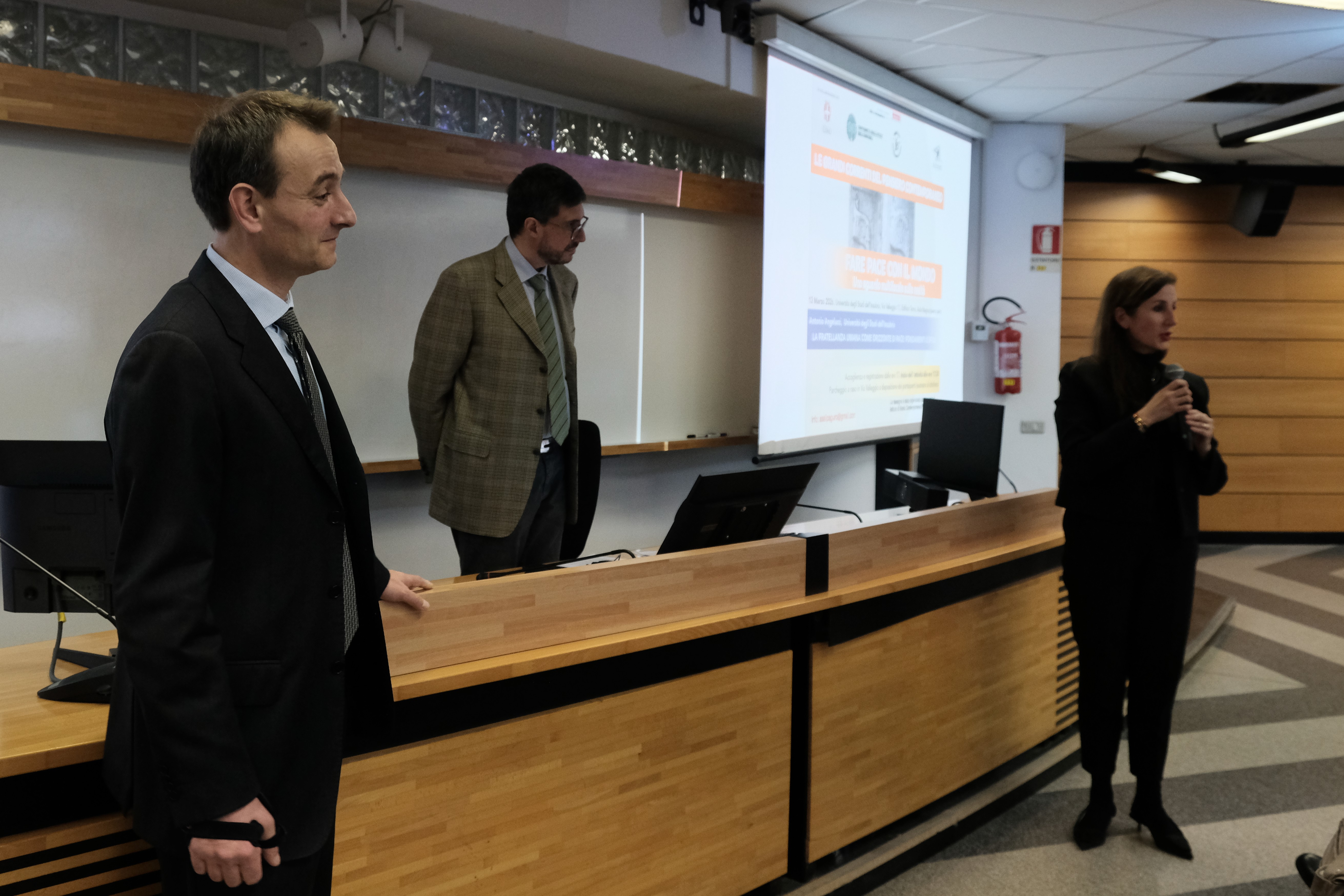 Rassegna - Fare pace con il mondo