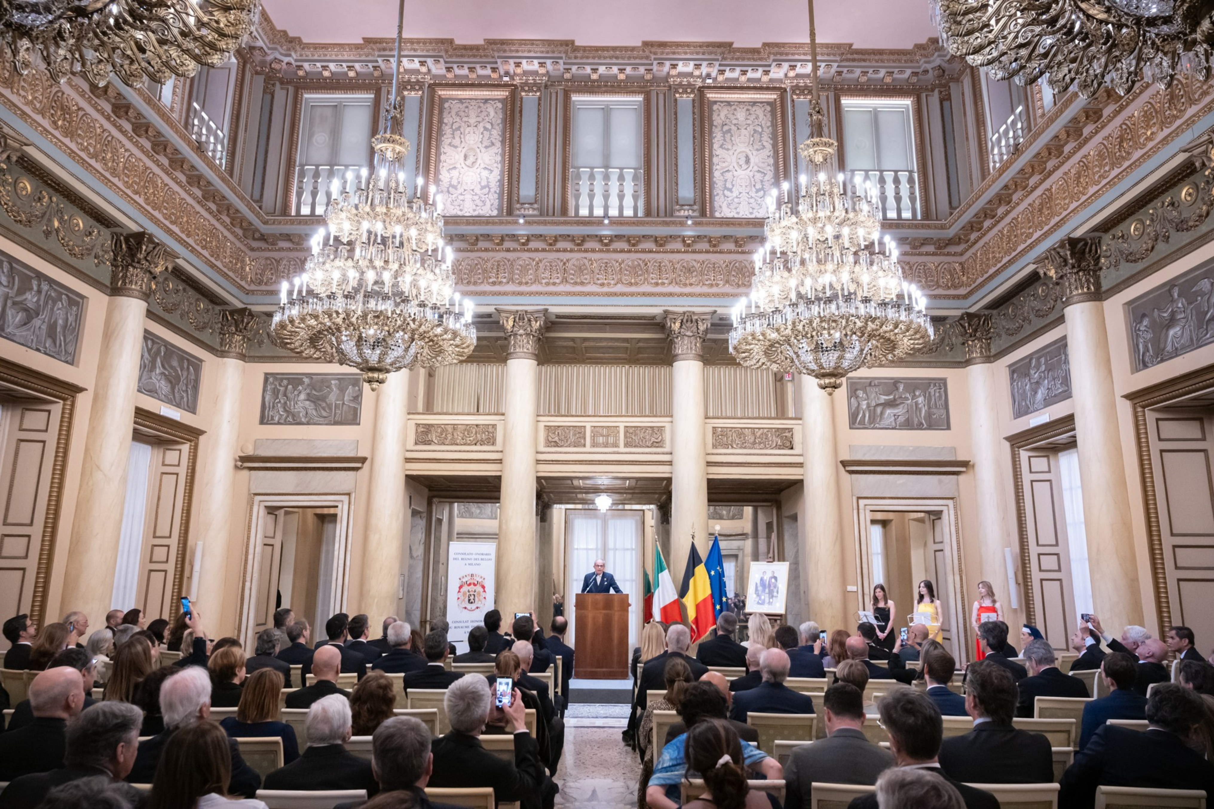 zamperetti-console-belgio-sala_1