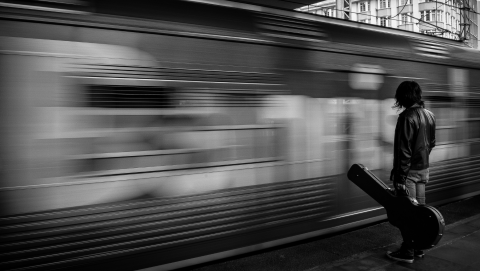Conoscere la musica contemporanea: forme, industrie, storytelling