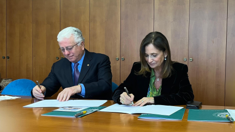 La firma dell’accordo quadro, Marco Ascoli e Maria Pierro