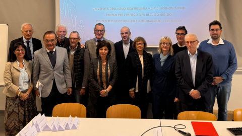 Gruppo di lavoro - Nobilitare il tessile