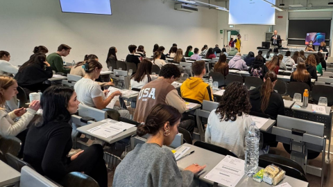 studenti e docenti in aula