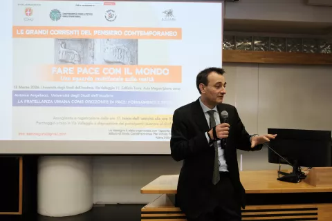 Rassegna - Fare pace con il mondo