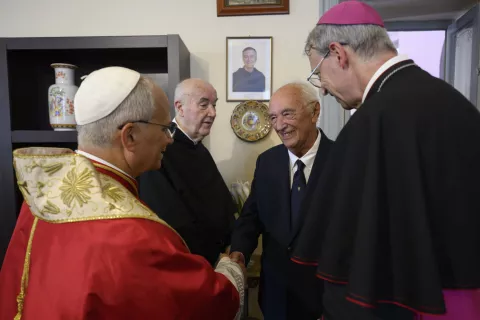 Il Professor Renzo Dionigi incontra Papa Leone