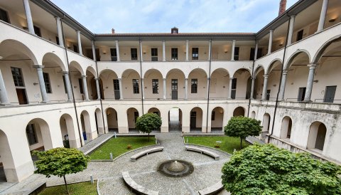 Chiostro di Sant'Abbondio