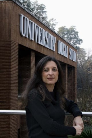 Prof.ssa Elena Ferrari Prof.ssa Elena Ferrari