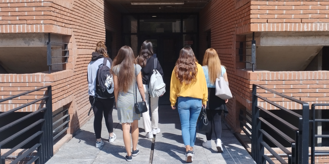 Ingresso-studentesse